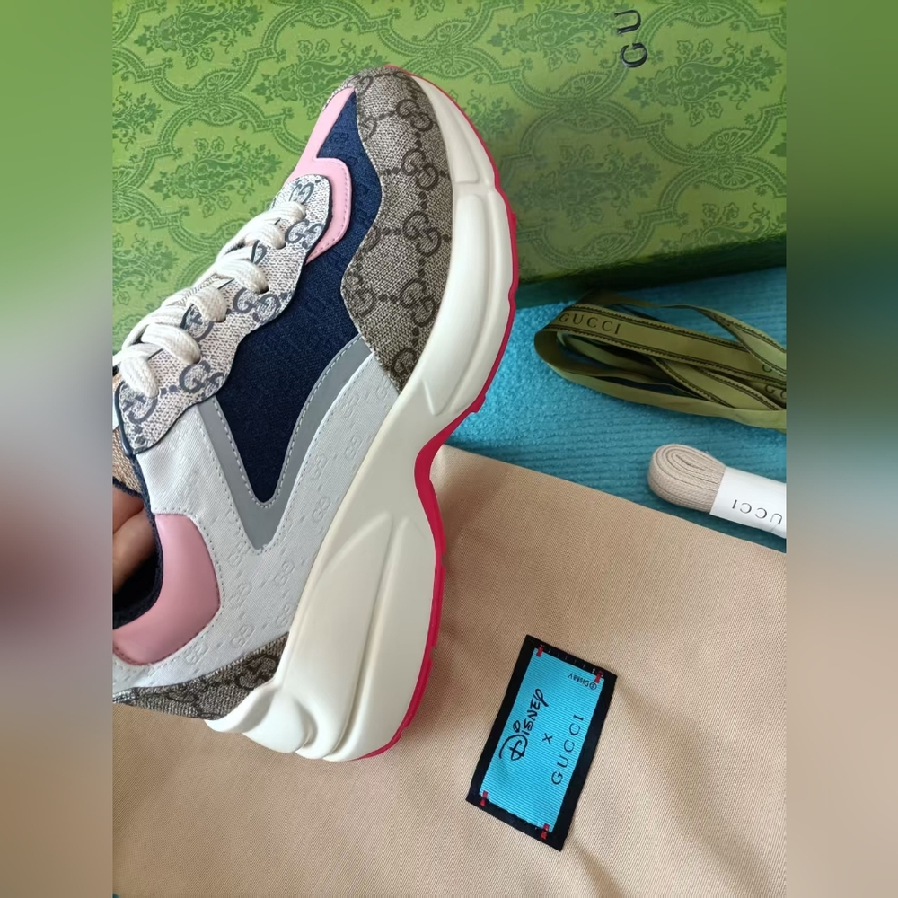 Gucci Navy and Pink Sneakers - Picture 4 of 9